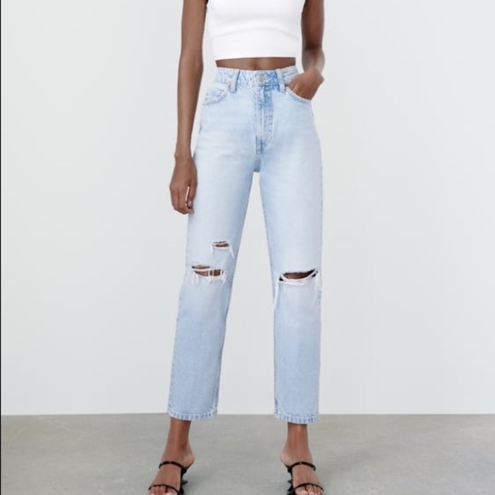 Zara RIPPED MOM FIT JEANS